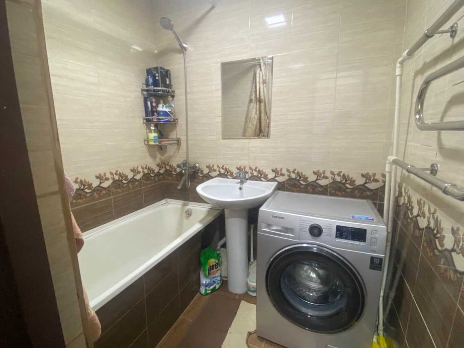 Продается 4 комн с мебелью Ориент Рисовой Спецплан102м2 Двойной балкон