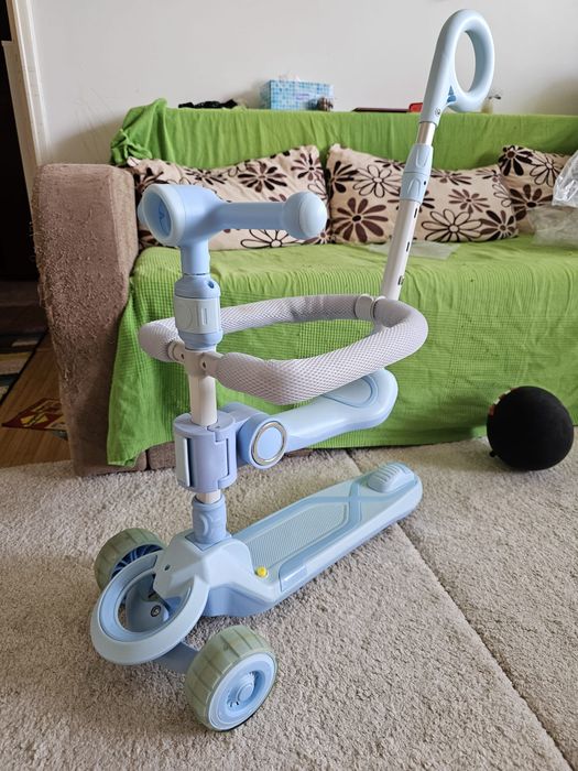 Trotineta 7 in 1 - lumini, muzica de la 2 ani