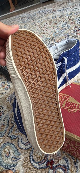 Кроссовки Vans. На подростка.