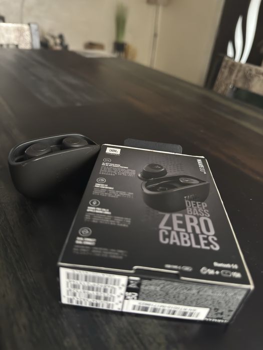 Casti JBL noi, neutilizate