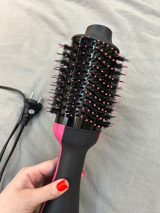 Perie fixa REVLON One-Step Hair Dryer & Volumizer