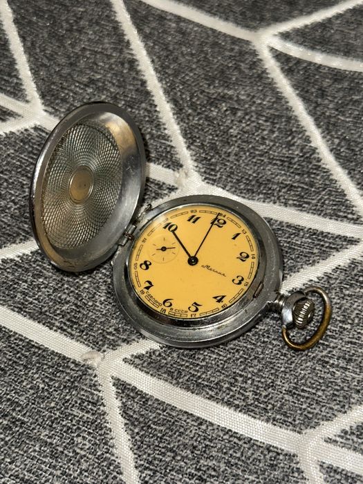 Часы Молния карманные