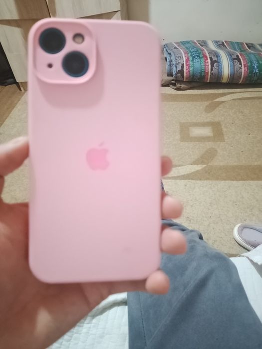 Продам iPhone 13  с гарантией