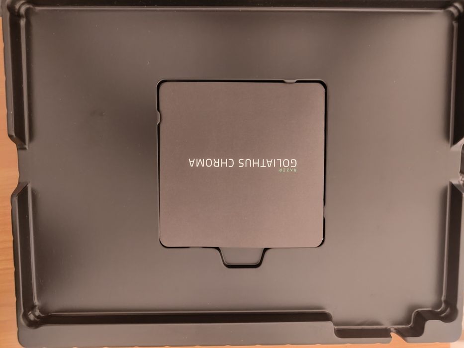 Razer DeathAdder V2 Min мишка + Razer - Goliathus Chroma подложка