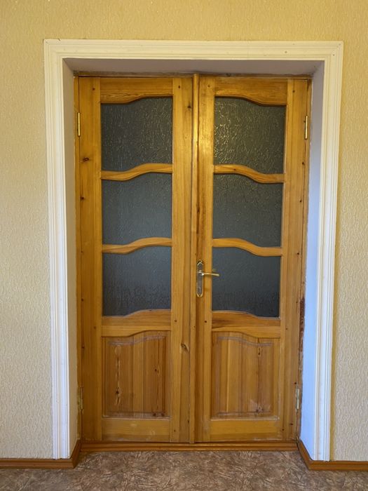 Продам двери межкомнатные