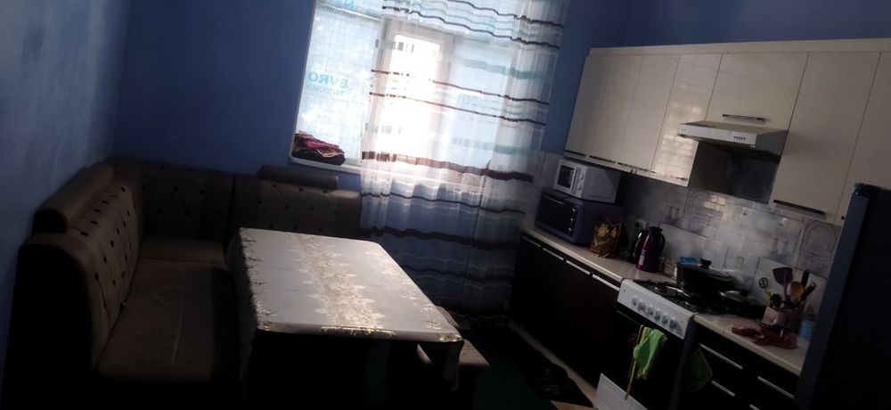 Квартира 4-комнатная  в центре города Кагана  эитный дом