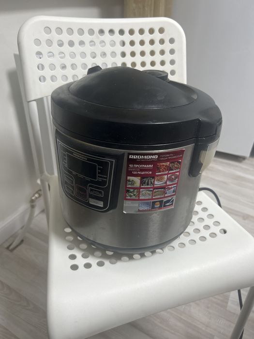 Мультиварка Redmond