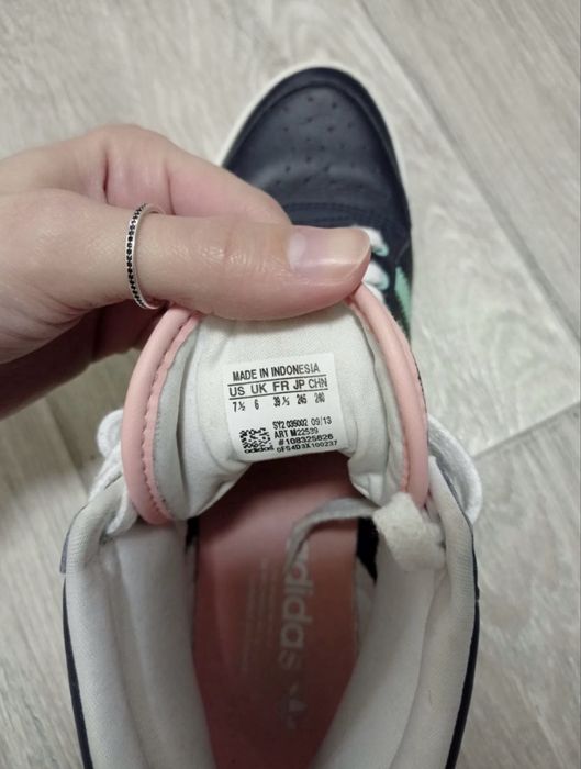 Кроссовки Adidas оригинал