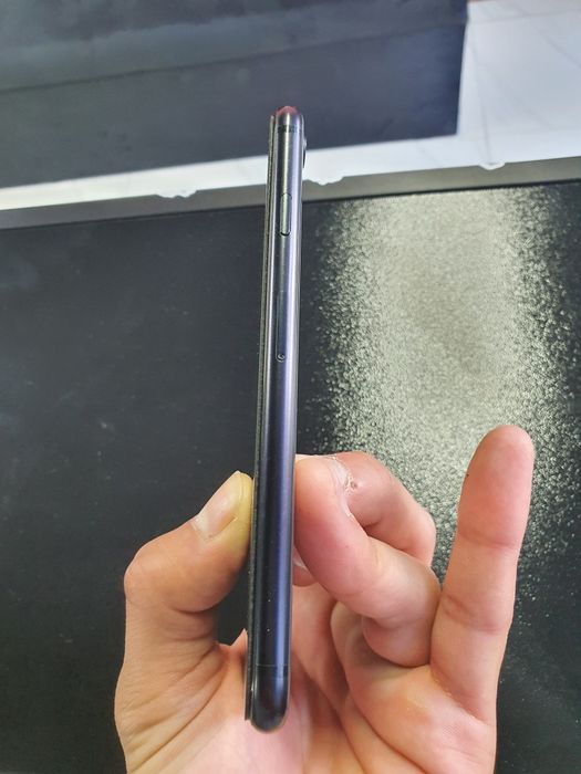 IPhone SE  yaxshi xolatda