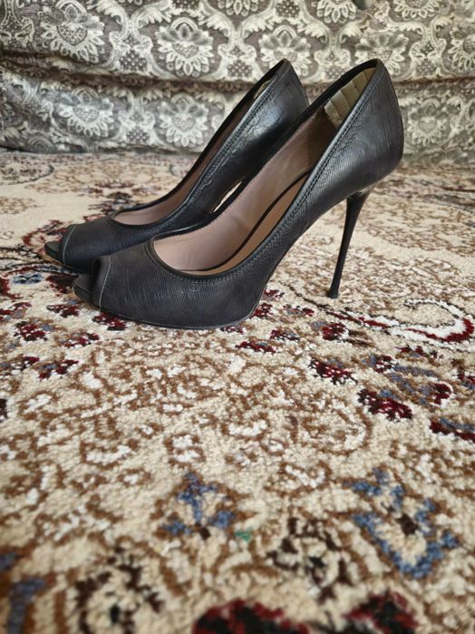 Туфли женские с открытым носиком