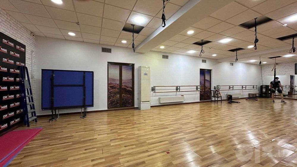 Продажа коммерции 695 м² | 1 линия | Гостиница Рамада | Паркинг