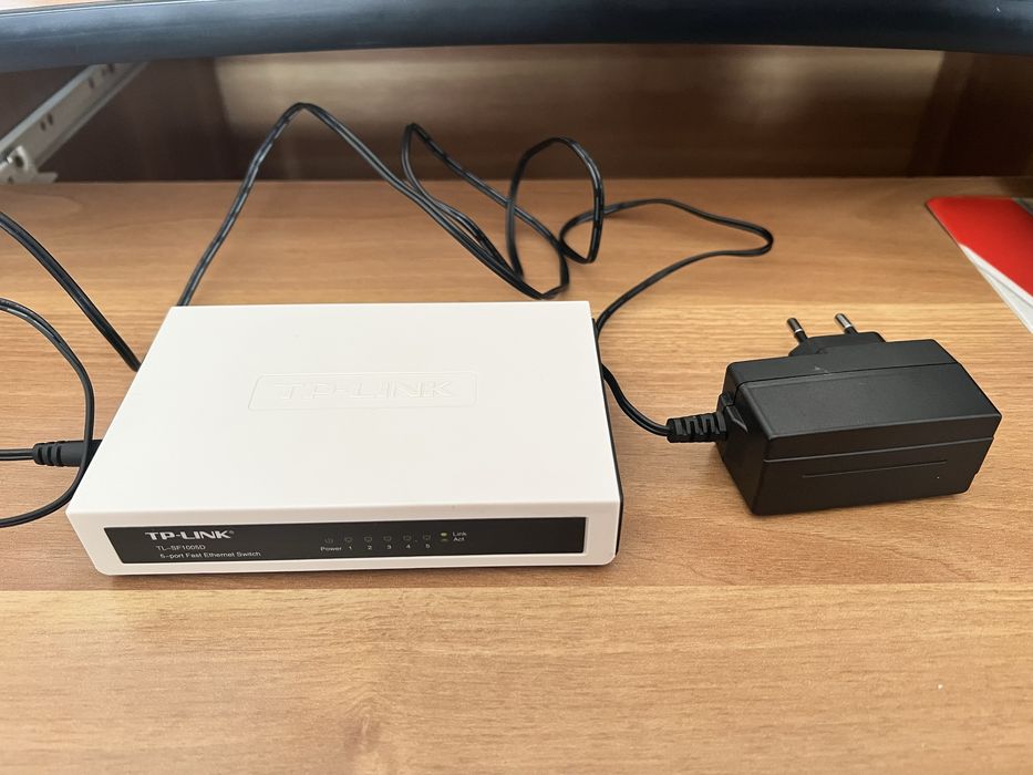 Switch TP-LINK TL-SF1005D, 5 x 10/100Mbps