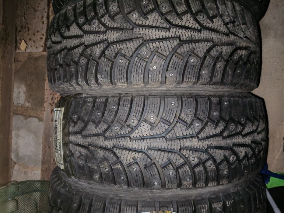 Продам зимние шины