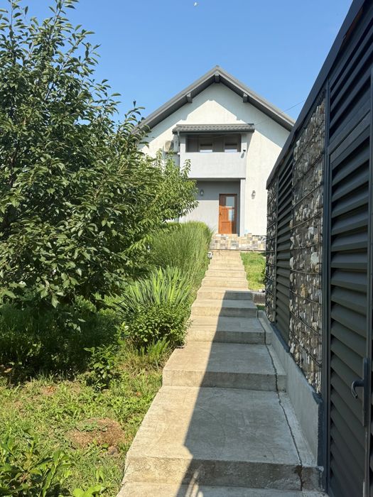 Casa individuala/700 mp teren/complet mobilata/ Comuna Berceni
