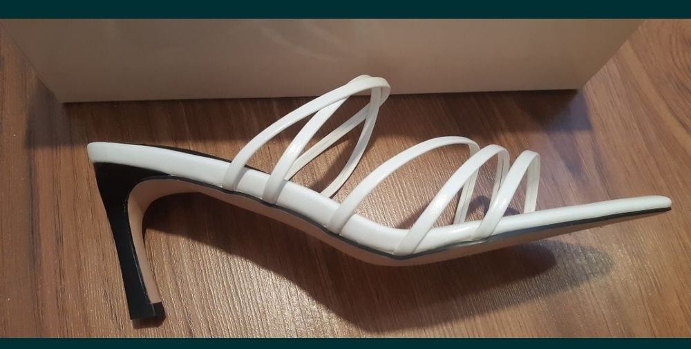 Продам обувь женскую