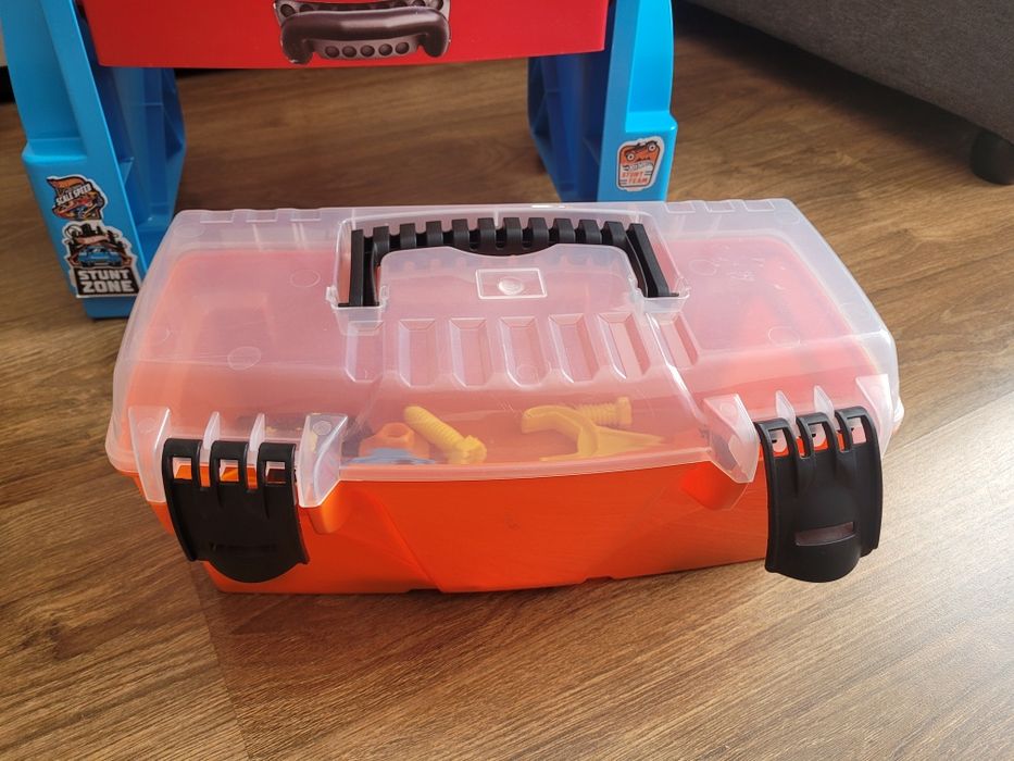 Vând banc de lucru HOT WHEELS