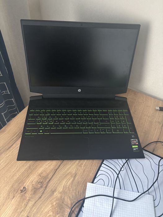 Продам ноутбук Hp 15-ec0031ur