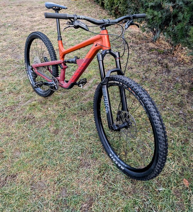 Планински велосипед Canyon Spectral 125 2022 не е Cube, Specialized