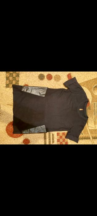 Продам красивые платья белое, черное