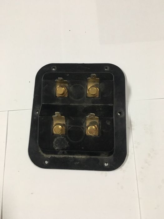 Sigurante alimentare audio de mare putere , papuci mufe , conectori