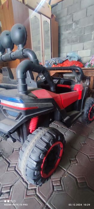 Продам детскую машинку