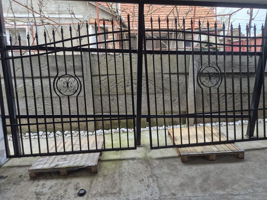 Vand porti metalice