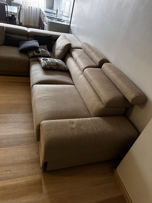 Диван угловой в хорошем состоянии