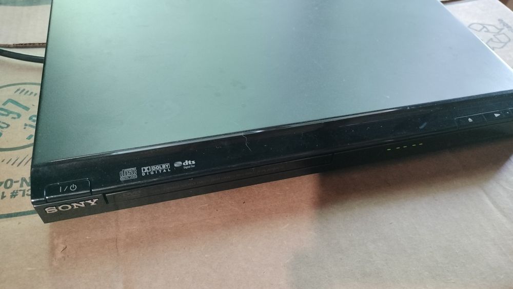 CD/DVD Player SONY, cu telecomandă, functional