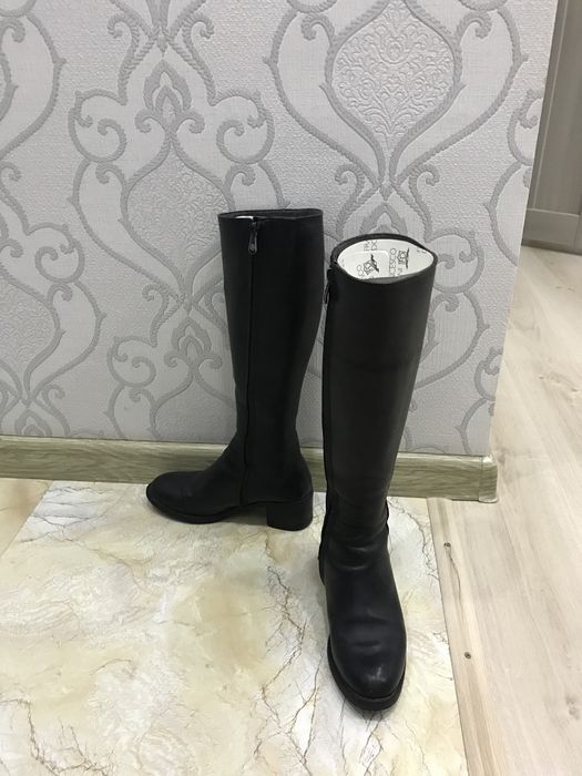 Зимние кожаные сапоги