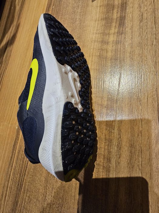 Детски маратонки Nike Revolution 7