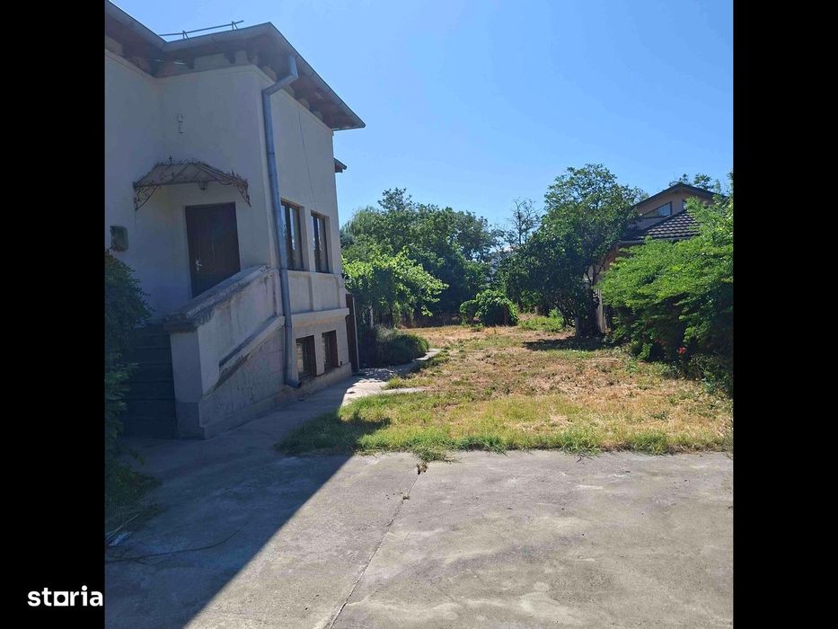 Casă ultracentral.