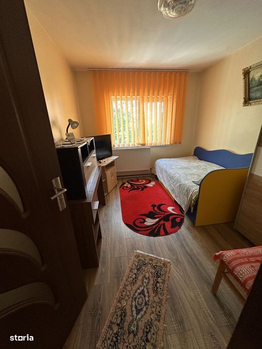 Apartament 3 camere decomandat, 65 mp utili + 2 balcoane, et. 3