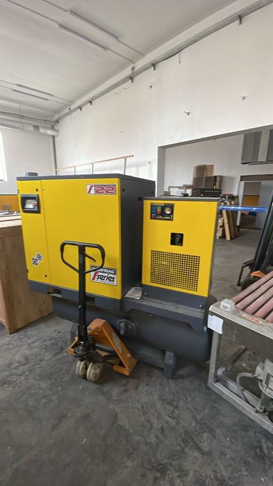 Продам компрессор производственный