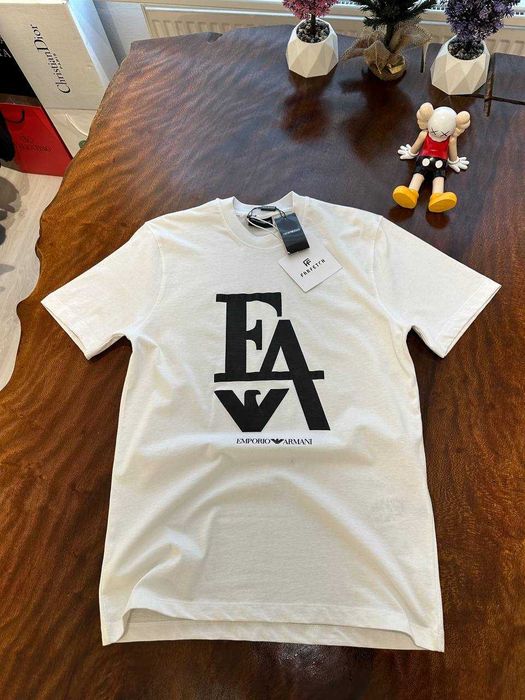 Tricouri 200 Modele Noi Bumbac calitate