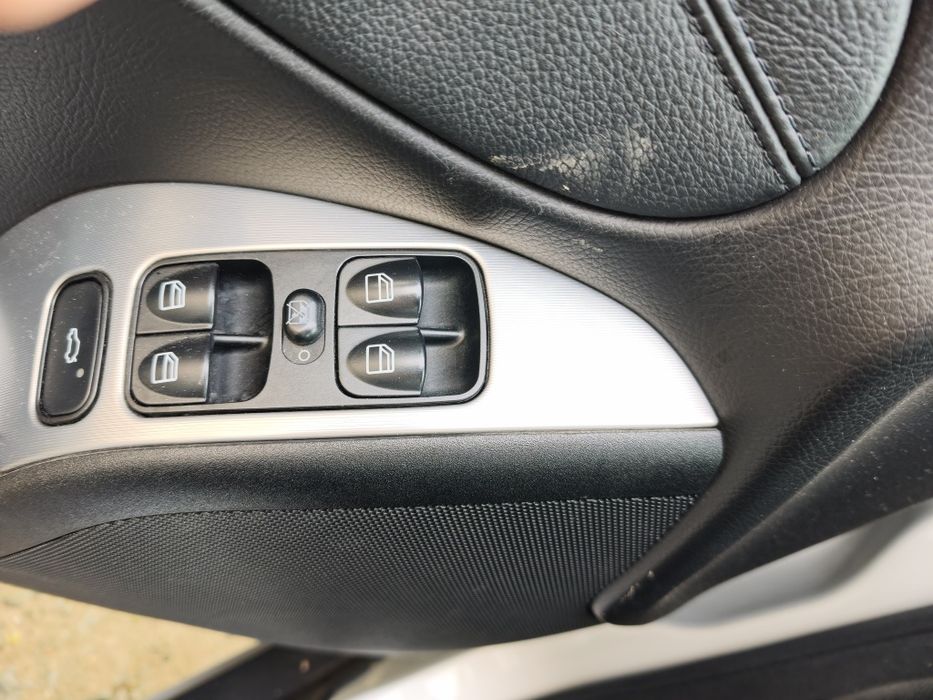 MERCEDES-BENZ E-Class 2004 — imagine 4