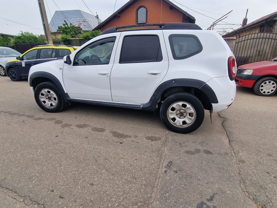 Dacia Duster. 1 6. 4×2