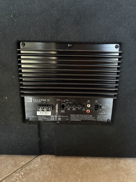 Subwoofer auto jbl basspro 12