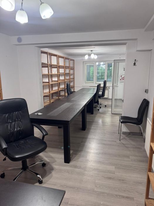 Apartament 4 camere, ultracentral, demisol, Targu-Mures