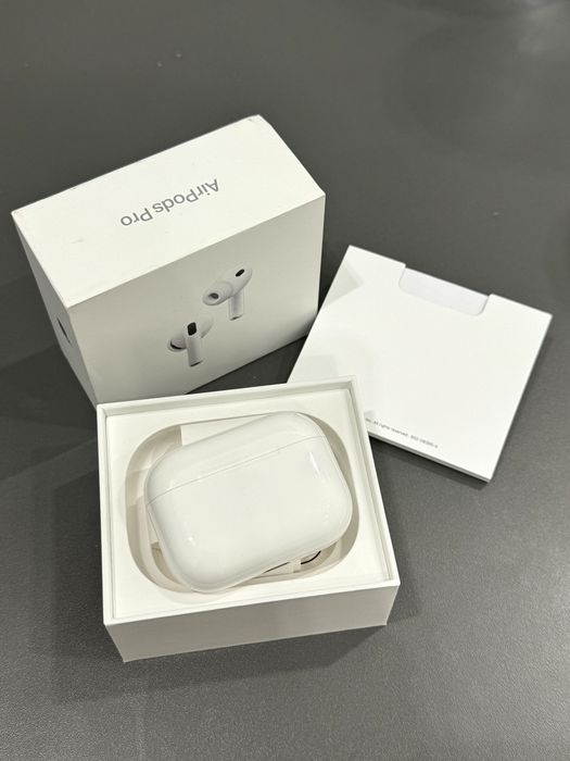 Продам новые AirPods Pro 3