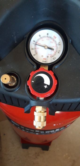 Compresor aer 50L  EINHELL 4010393 - TC-AC 240/50/10 OF - 1500W defect curea