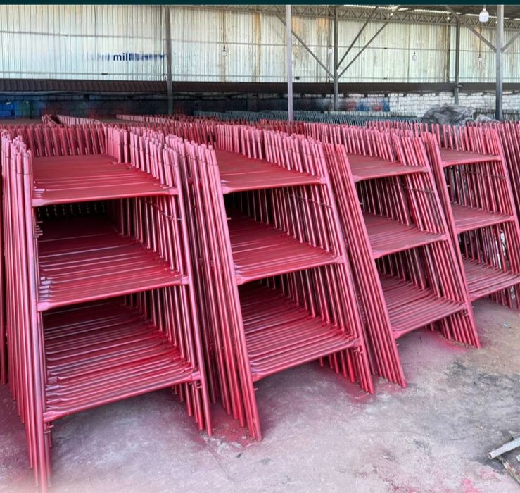 Леса стойки доски