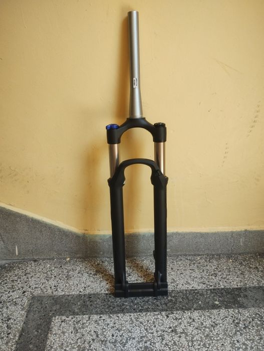 Нови вилки "Suntour"и"Rock Shox"