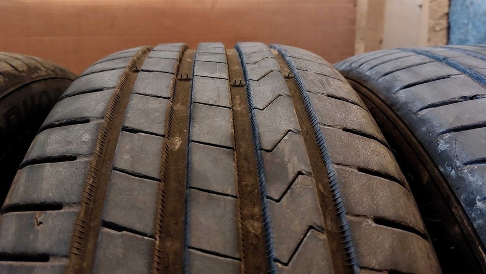 Продавам летни гуми HANKOOK Ventus Prime 4 – 215/55/R17, 94W