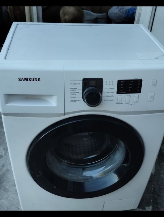 Продам стиральную машинку Samsung.