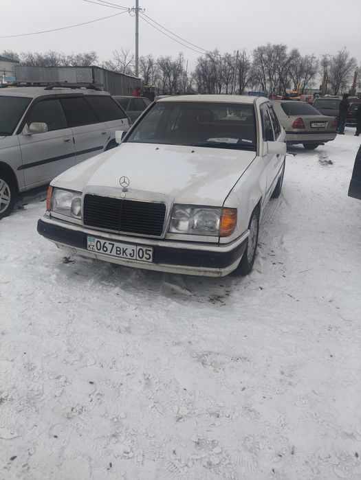 Мерседес 124 е230