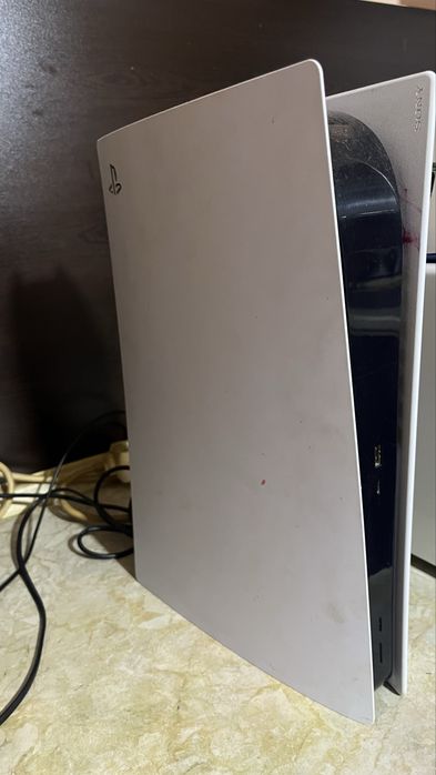 Playstation 5 с два джойстика