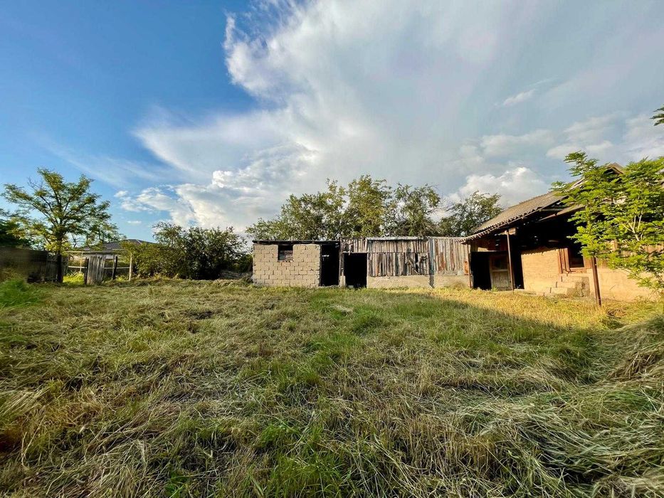 Teren intravilan 7.000 mp (5.500 mp + 1.500 mp bonus) – zonă deosebită, Mischii