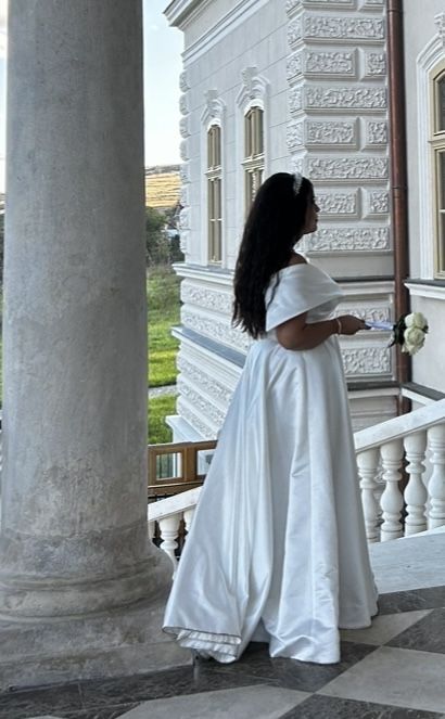 Vand rochie de mireasa  just bride