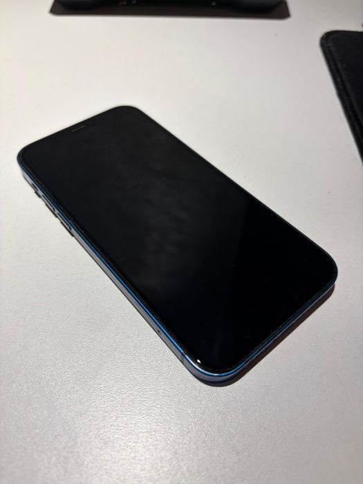 Продам iPhone 12