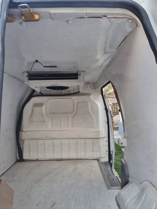 Vând FORD TRANSIT Conect 9500lei